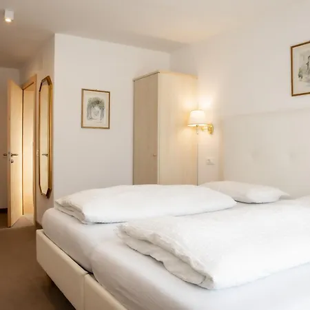 Hotel Markushof - Adults Only Ora / Auer Room photo